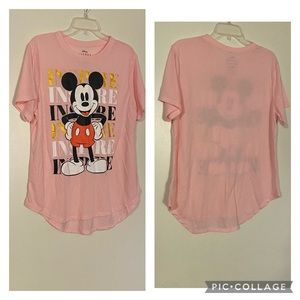 Disney Mickey Mouse shirt is a size XXL.